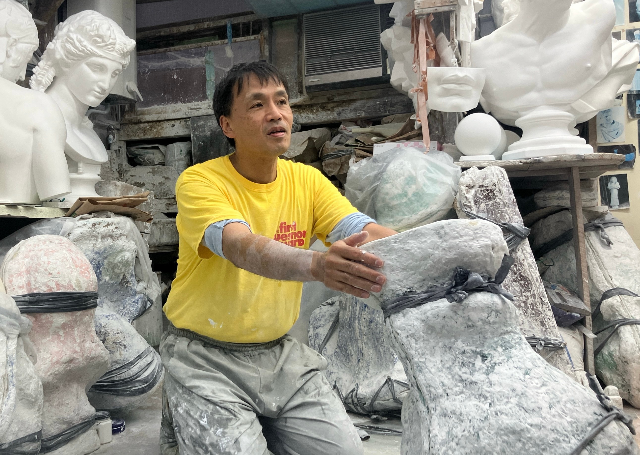 【状態良好】 堀石膏制作（石膏像ドットコム）石膏像 奴隷半身像 H-013 Amazon.co.jp: 石膏像 H－013 奴隷半身像 H．98cm