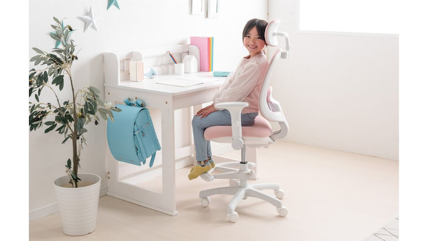 タンスのゲン、ハイバック学習チェア発売 ヘッド・アームレスト付きで