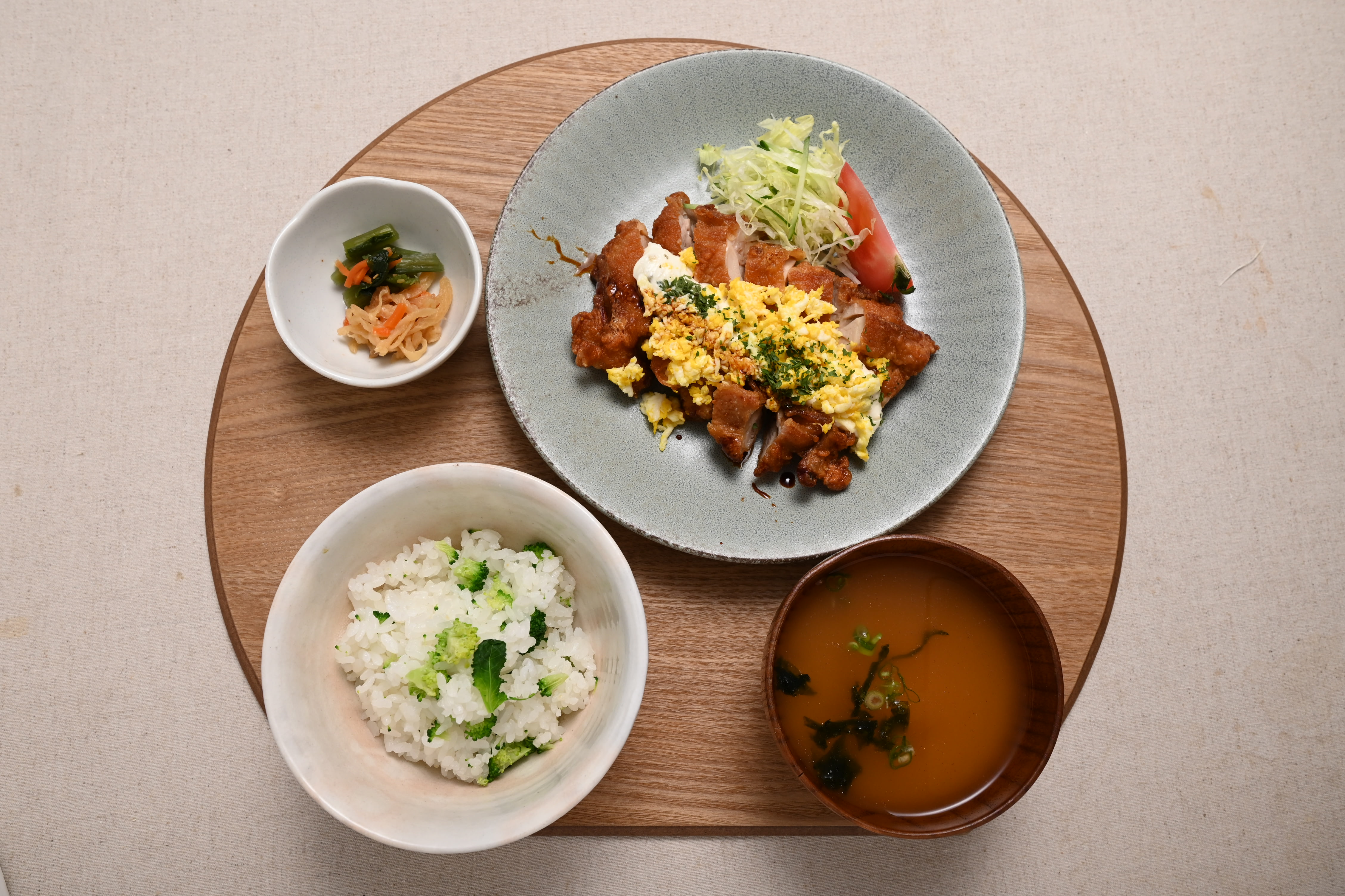 Oisix」、価格高騰続くお米の「野菜でかさまし」を提案 期間限定
