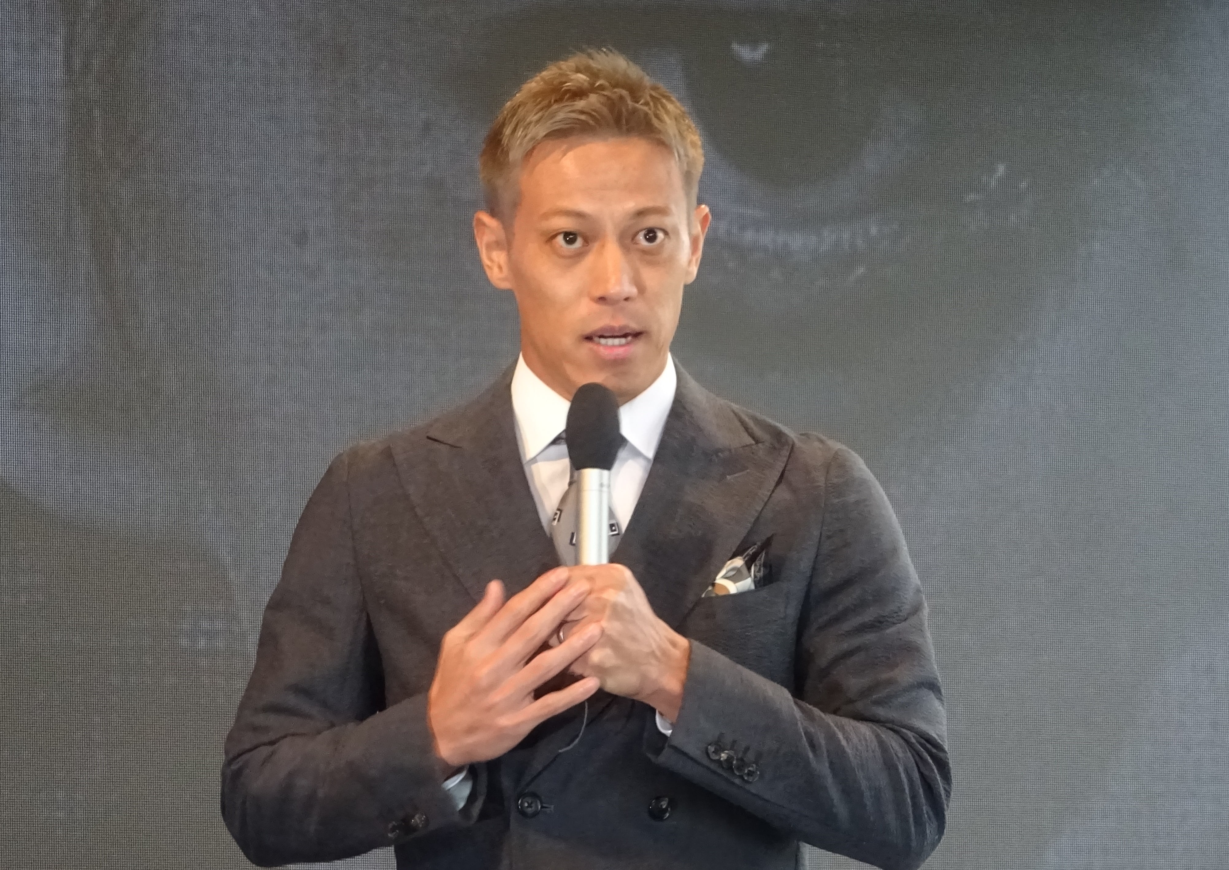 本田圭佑ら、D2Cスポーツブランド「mgh」始動 黒飛代表「AIでスポーツ
