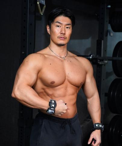 ホームフィットネスブランド「STEADY」、日本屈指のボディアスリート