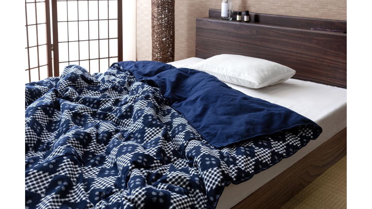 タンスのゲン、歴史ある織物を使った「久留米絣サマーケット」発売