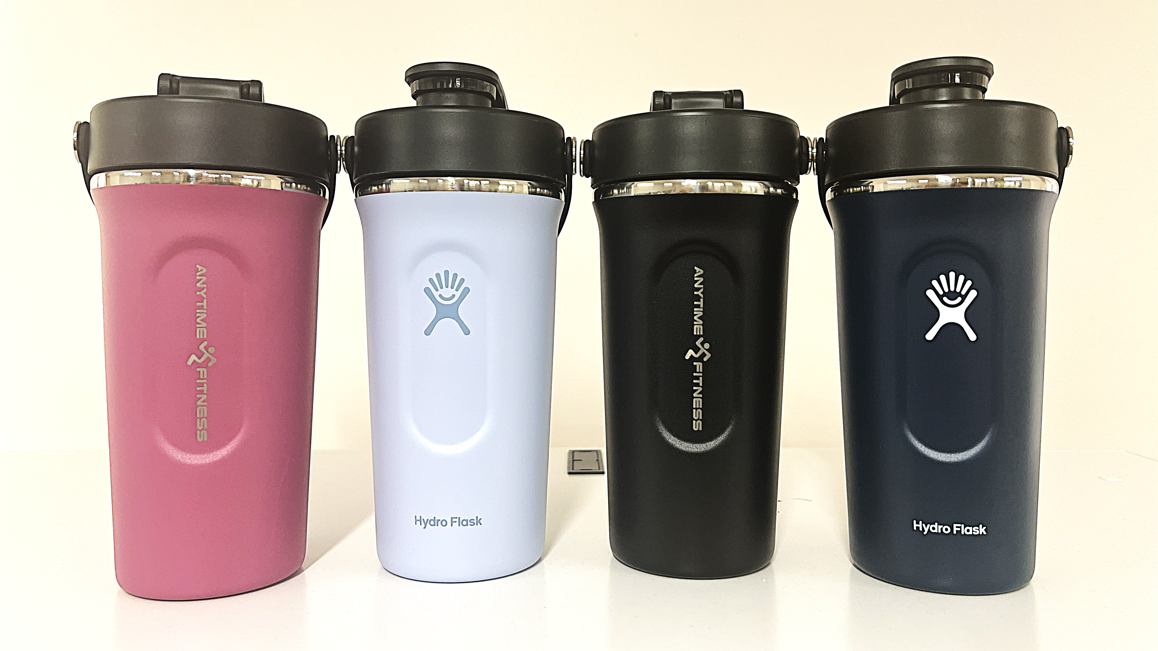 エニタイムフィットネス」、米ステンレスボトル「Hydro Flask」と