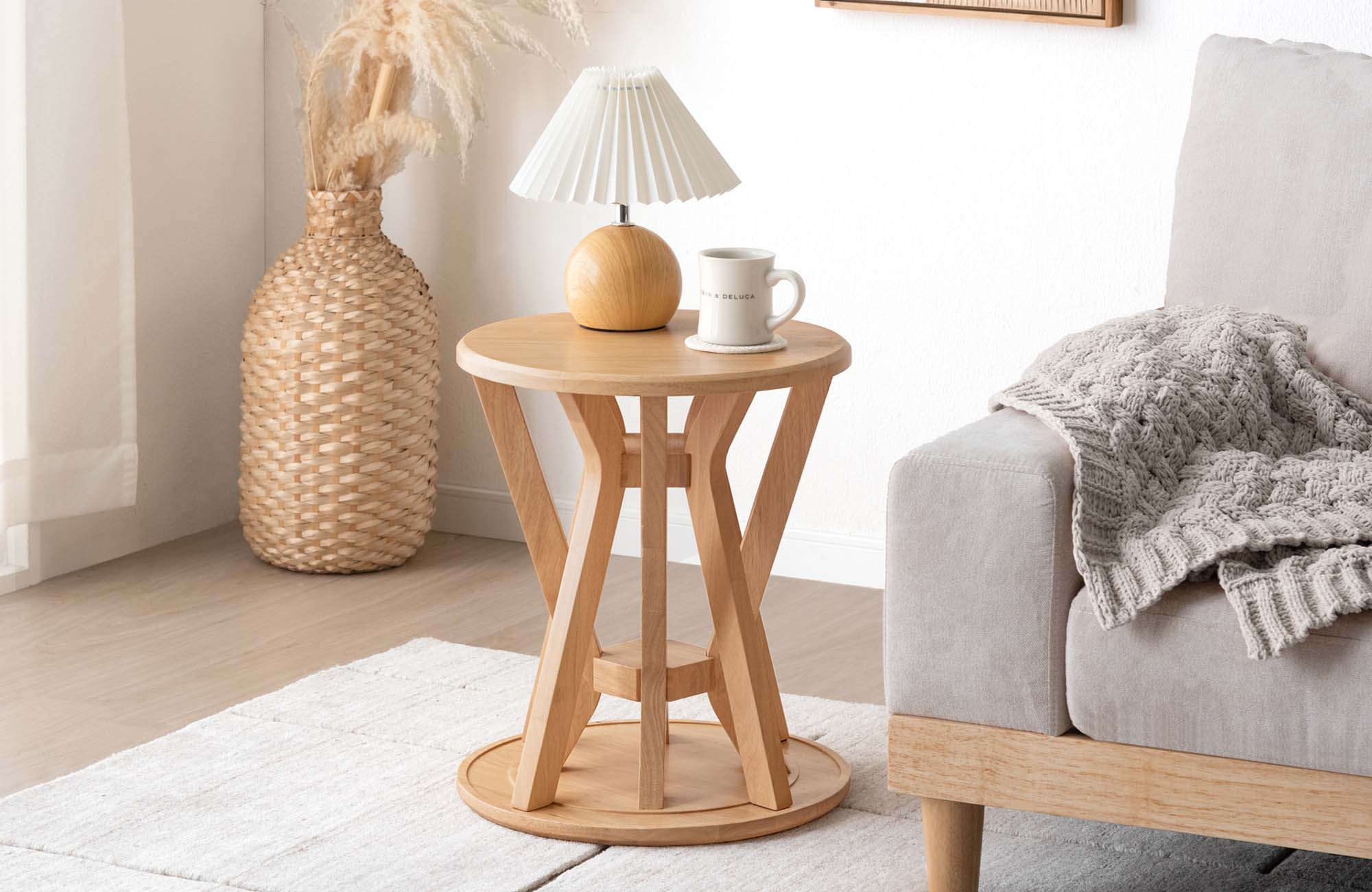 累計800万PVを記録】タンスのゲン、SNSで話題の「サイドテーブルになる