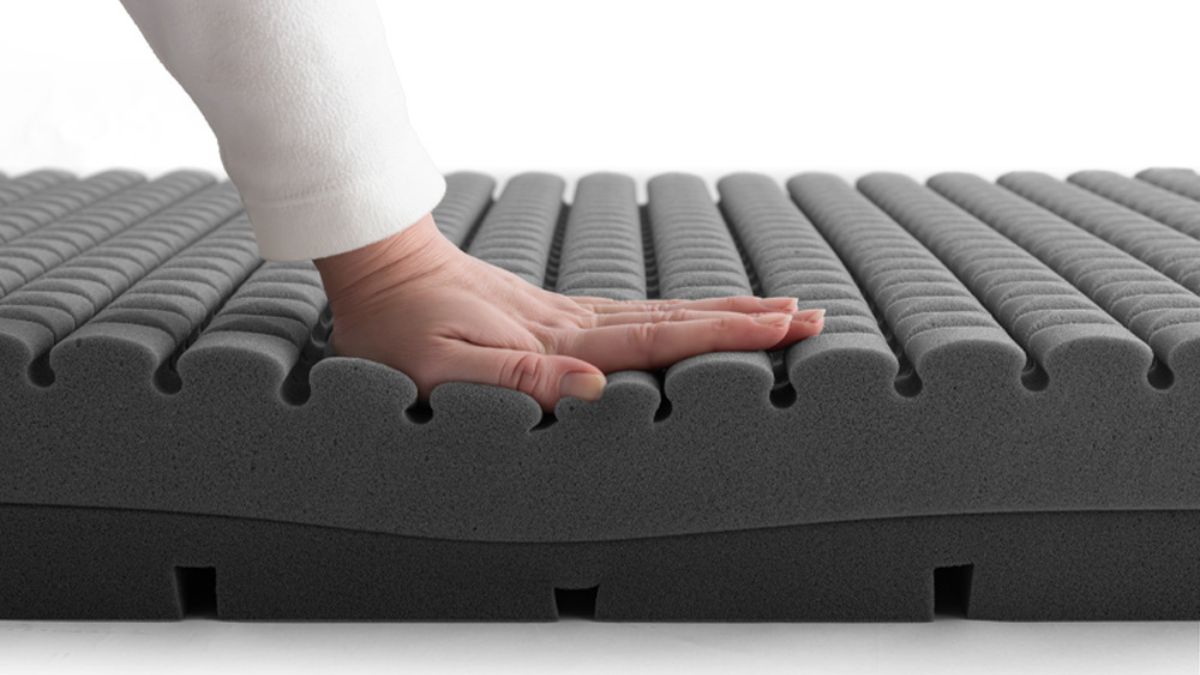 タンスのゲン、高反発ウレタンマットレス「Goo3D」にプレミアム2層