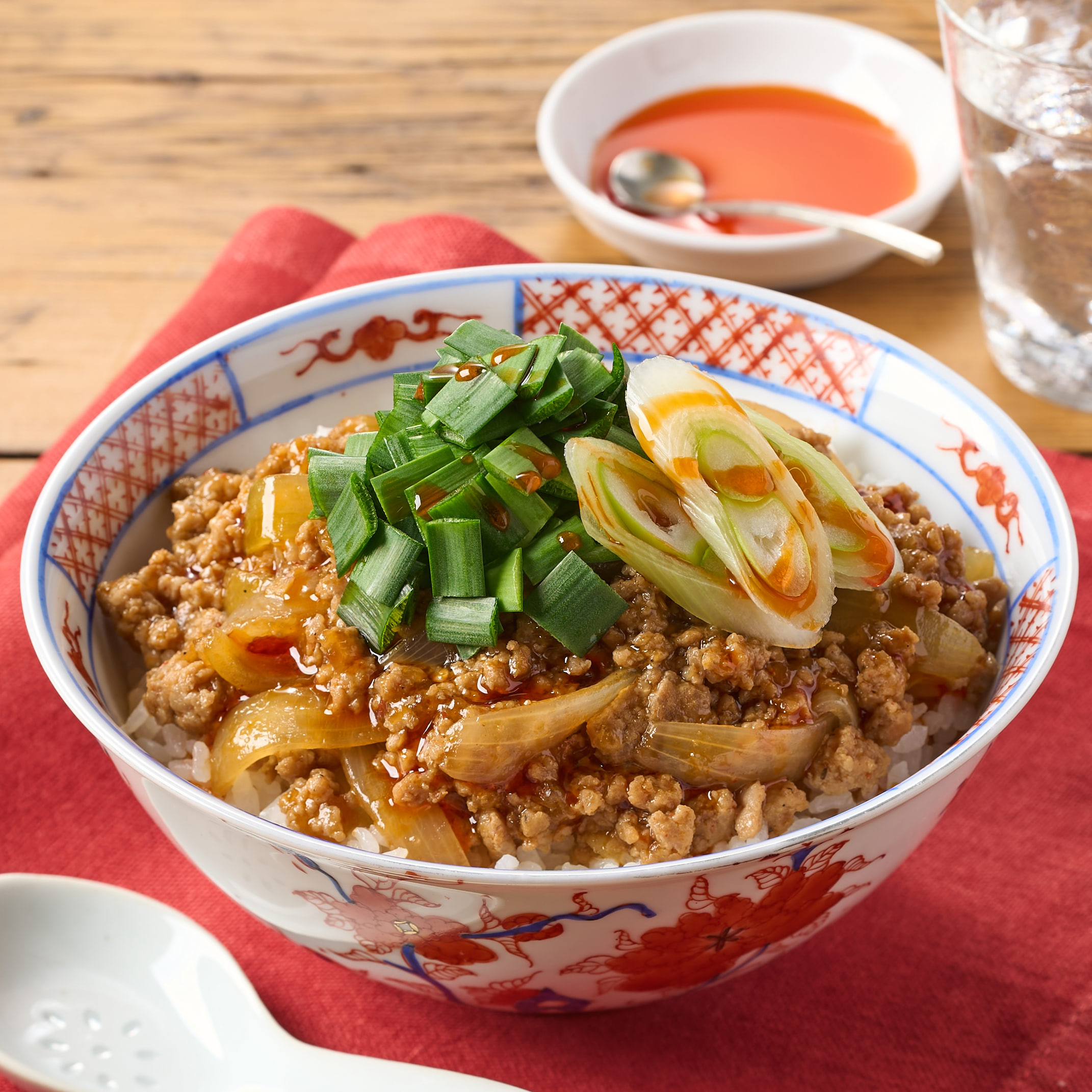 Oisix、47都道府県のご当地丼が楽しめる「超ラク丼Kit」第2弾を始動