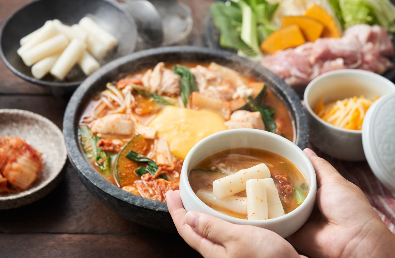 Oisix 世界のごちそう鍋 が販売数昨対比0 7カ国8種の鍋セットが人気 日本ネット経済新聞 新聞 ウェブでec 流通のデジタル化をリード