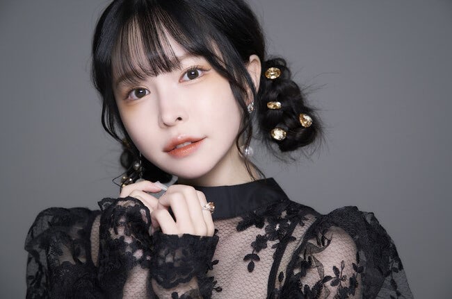 YouTube登録78万人】五彩緋夏プロデュースのメークブランド「Armuje